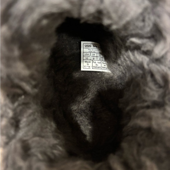 men’s Ugg Anders wool black platform slippers in black suede - Picture 8 of 9